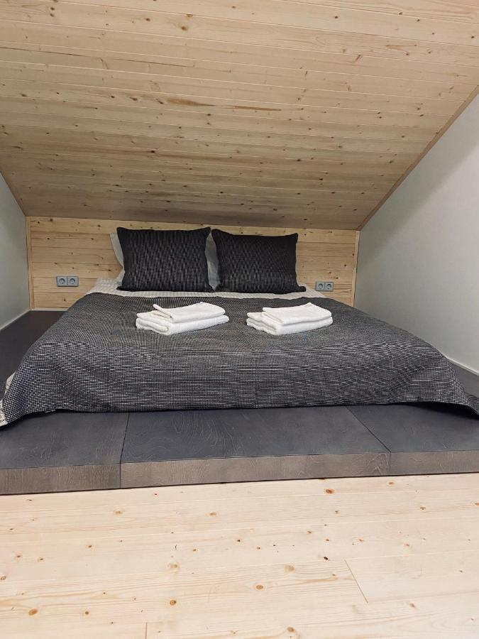 Roze Guest Houses Sklandas Бернаті Екстер'єр фото