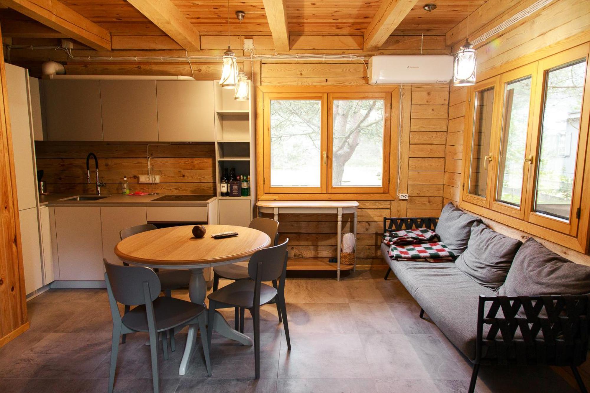 Roze Guest Houses Sklandas Бернаті Екстер'єр фото