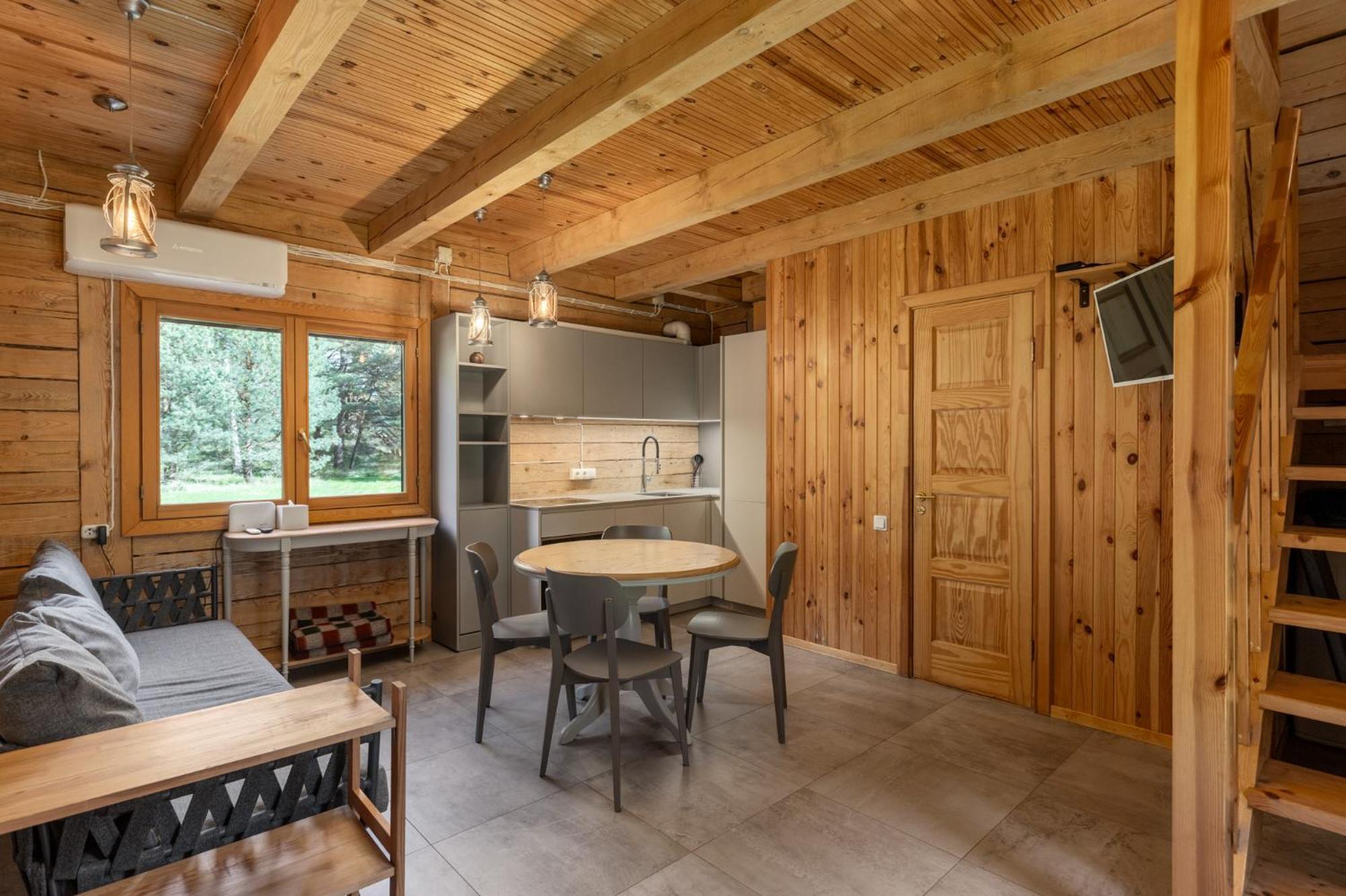 Roze Guest Houses Sklandas Бернаті Екстер'єр фото